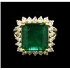 Image 2 : 8.30ct Emerald and Diamond Ring - 18KT Yellow Gold