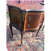Image 2 : Matching Mahogany End Tables