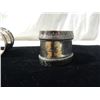Image 3 : LOT 2 SILVERPLATE SILVER TONE NAPKIN RINGS