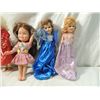 Image 2 : LOT 6 VINTAGE COLLECTORS DOLLS