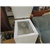 Image 2 : GE SMALL APARTMENT SIZE CHEST FREEZER NICE CLEAN