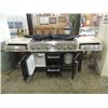 Image 2 : CHARMGLOW LUXURY OUTDOOR COOKING ISLAND GRILL