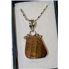Image 1 : HAND SET TRAPEZOID AGATE PENDANT