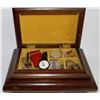 Image 1 : JEWELLERY BOX W/ CONTENTS