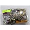 Image 1 : BAG OF ASSORTED COSTUME JEWELLERY