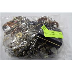 BAG OF ASSORTED COSTUME JEWELLERY