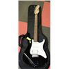 Image 1 : YAMAHA GUITAR WITH CASE