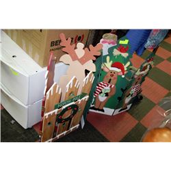 SET OF 3 WOODEN CHRISTMAS DECORATIONS