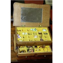 ESTATE JEWELLERY BOX WITH CONTENTS