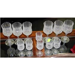 SET OF 12 CRYSTAL GLASSES
