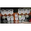 Image 1 : SET OF 12 CRYSTAL GLASSES