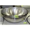 Image 1 : LARGE S/S MIXING BOWL x 2