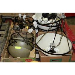 PALLET WITH 9 CHANDELIERS