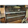 Image 4 : DUAL ILLUMINATED BAKERY SHOWCASE W/ COFFEE SERVICE