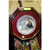 Image 1 : FRAMED XMAS COLLECTOR PLATE