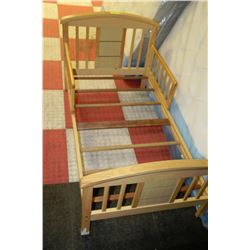 CHILDREN'S WOODEN BED