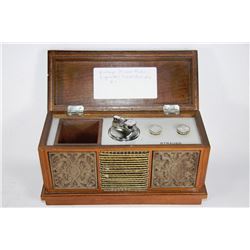 VINTAGE STRAUSS RADIO CIGARETTE/TRINKET DESK BOX