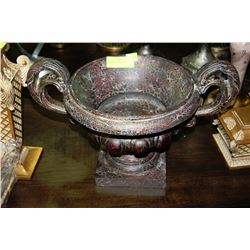 BURGUNDY CENTERPIECE