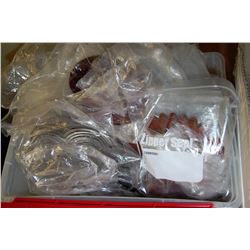 TOTE OF CHRISTMAS SPINNER DECOR