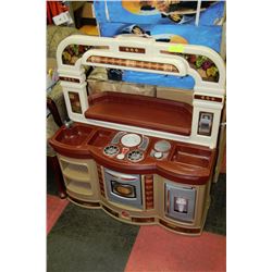 CHILDREN'S TOY KITCHEN W/ UTENSILS/FOOD ETC.