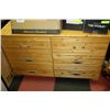 Image 1 : 6-DRAWER PINE DRESSER