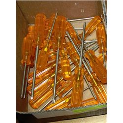 BOX OF 24 ASSORTED SCREWDRIVERS AS THEY COME