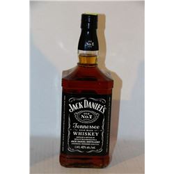 1.14L BOTTLE OF JACK DANIELS SOUR MASH WHISKEY