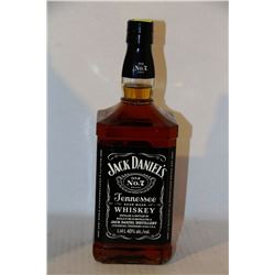 1.14L BOTTLE OF JACK DANIELS SOUR MASH WHISKEY