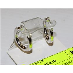 10KT WHITE GOLD EARRINGS