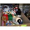 Image 1 : LARGE BOX OF CHRISTMAS DECORATIONS -