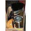 Image 1 : BOX W/ OSTER COFFEE MAKER, KETTLE, FIRE