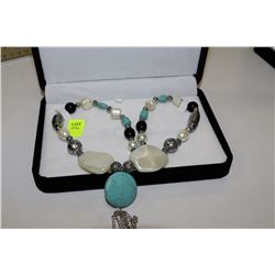 TURQOISE BEADED NECKLACE