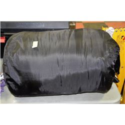 LARGE SLEEPING BAG