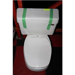 WHITE TOILET