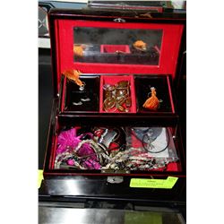 MUSICAL JEWELLERY BOX & ASSORTED JEWELLERY