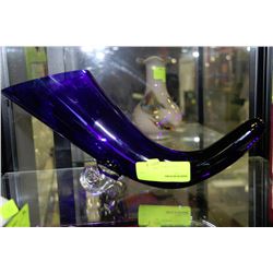 ESTATE BLUE ART GLASS HORN VASE