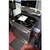 Image 1 : GE BLACK & STAINLESS FREE STANDING ELECTRIC RANGE