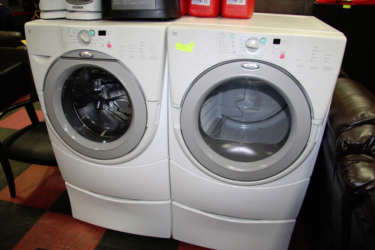 WHIRLPOOL DUET FRONT LOAD WASHER & DRYER SET