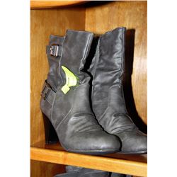 ARDENE LADIES HIGH HEEL BOOTS - SIZE 6