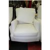 Image 1 : WHITE FABRIC ACCENT CHAIR