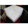 Image 1 : WHITE LEATHER CORNER CHAIR