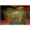 Image 1 : BRASS & WOOD STORAGE TRUNK