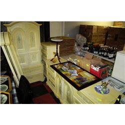 6 PIECE SOLID WOOD BEDROOM SET INCLUDES