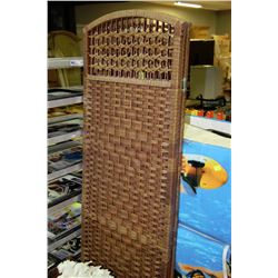 3 PANELLED WICKER ROOM DIVIDER