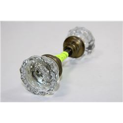 ANTIQUE GLASS DOOR KNOB