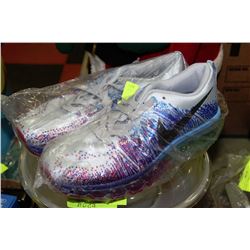 NIKE RUNNING SHOES - SIZE 6.5