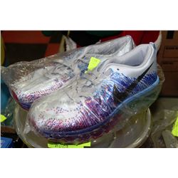 NIKE RUNNING SHOES - SIZE 9.5