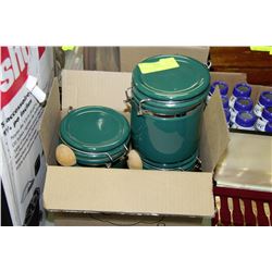SET OF 3 STORAGE CONTAINERS