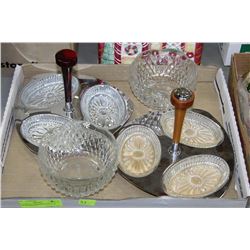 FLAT WITH CONDIMENT TRAYS & FOOTED BOWLS