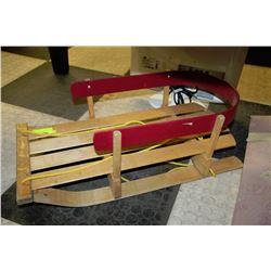 SMALL SLEIGH